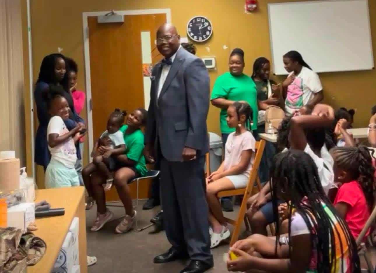 A community mentor speaking with Making Ways kids